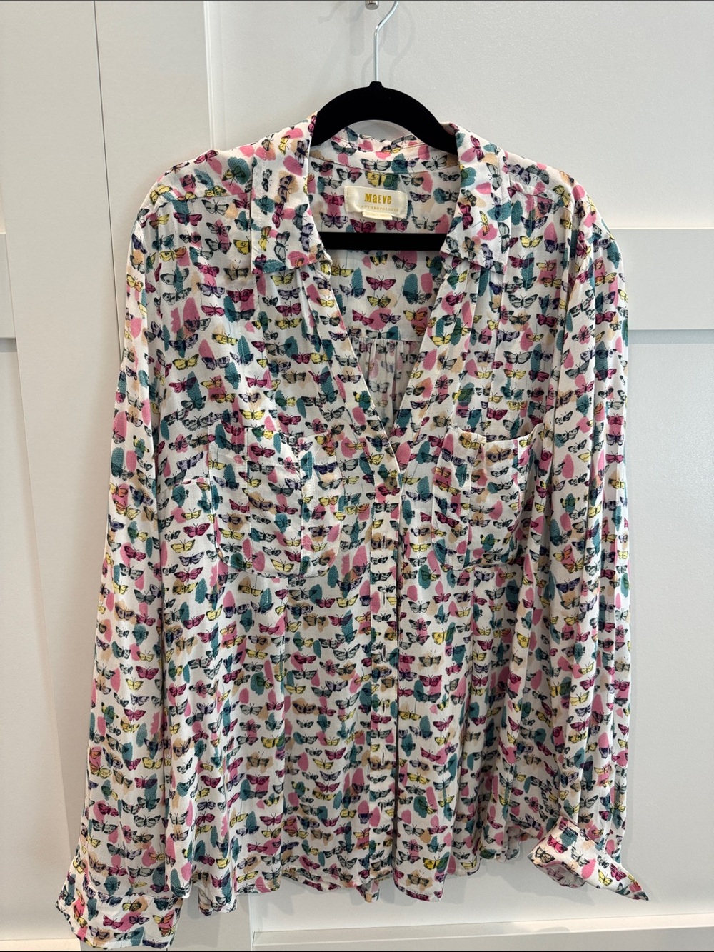 Maeve Women's White Butterfly-Print Button-Up Shirt